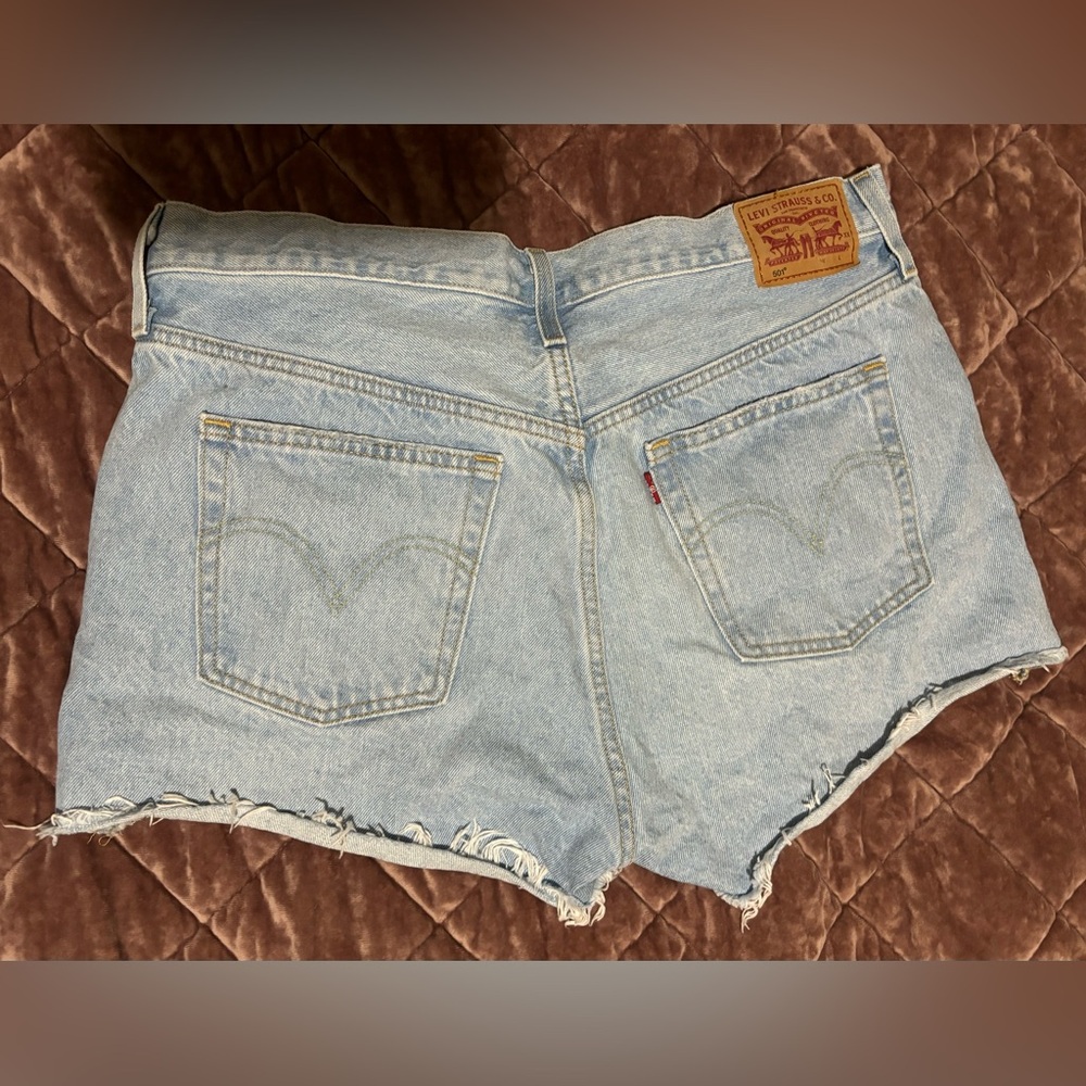 Levi’s size 33